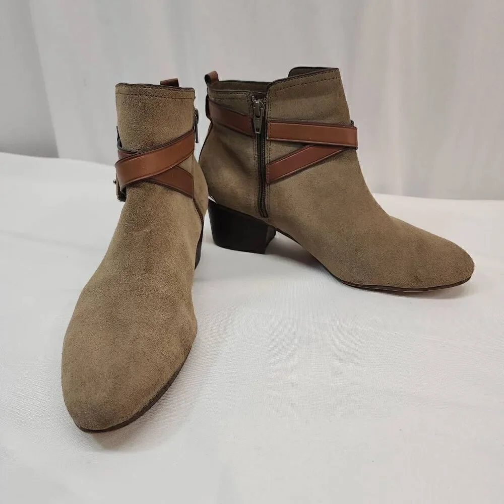 COACH Size 9.5 Pauline Women's Leather Signature Fashion Ankle Bootie Brown B